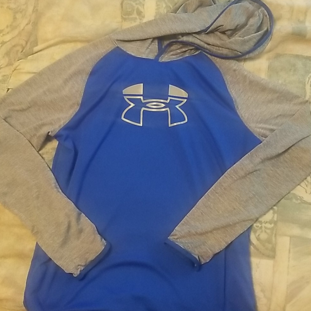 Youth large under armour shirt